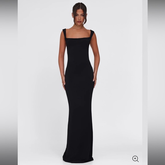 Tiger Mist Black Sleeveless Backless Gown - Picture 2 of 4